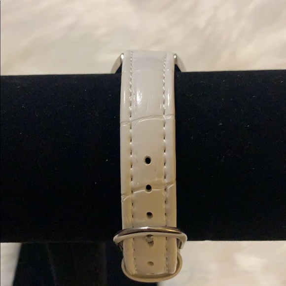 Watch with colorful numerals with white strap - Picture 2 of 4